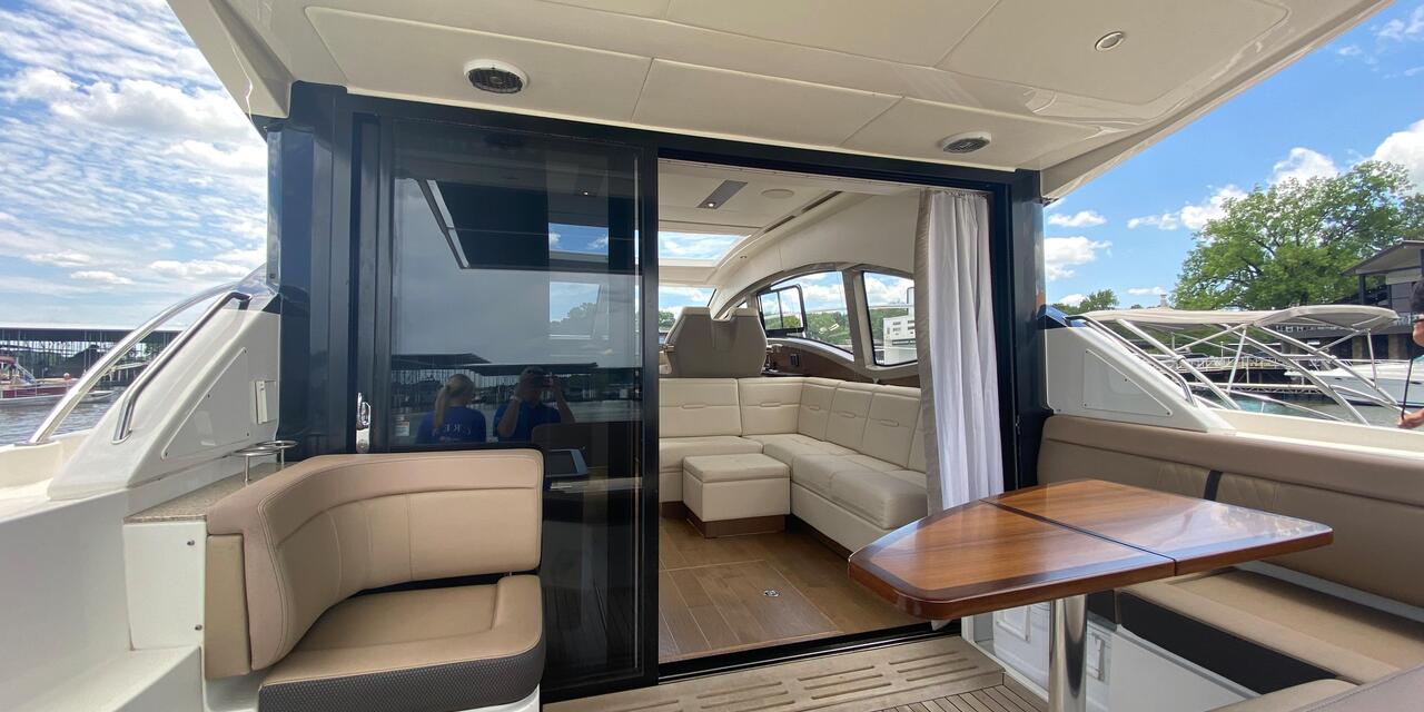 Sea Ray 400 Sundancer Coupe