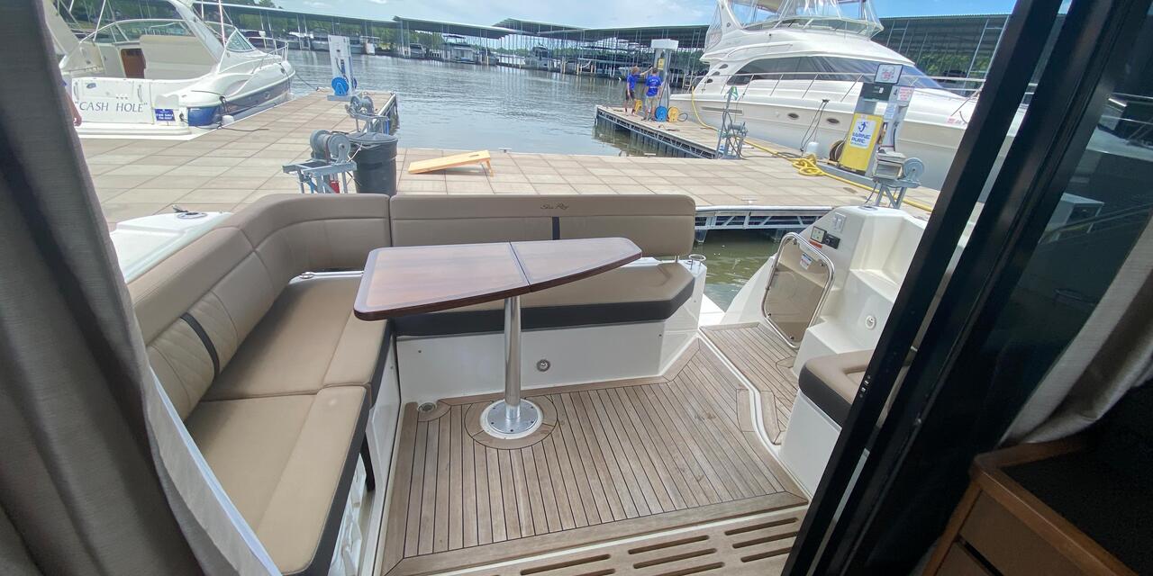 Sea Ray 400 Sundancer Coupe