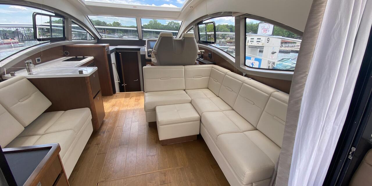 Sea Ray 400 Sundancer Coupe