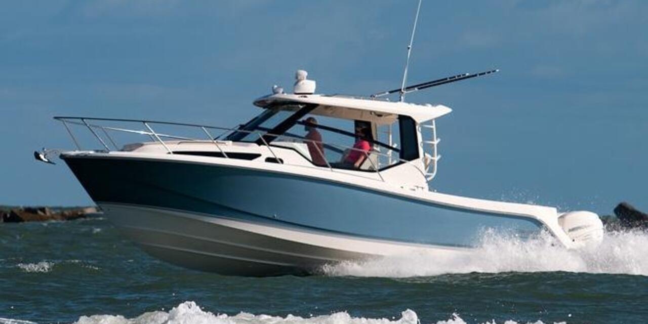 Boston Whaler 325 Conquest