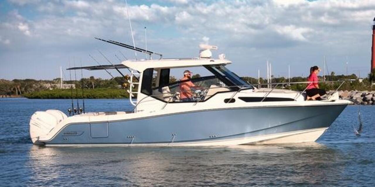 Boston Whaler 325 Conquest