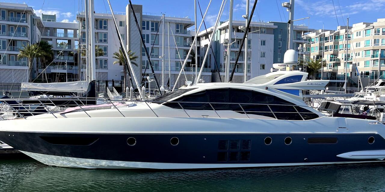 Azimut 62S