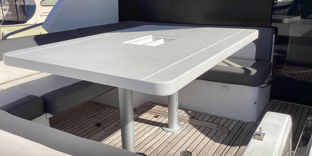 Galeon 48 HTS
