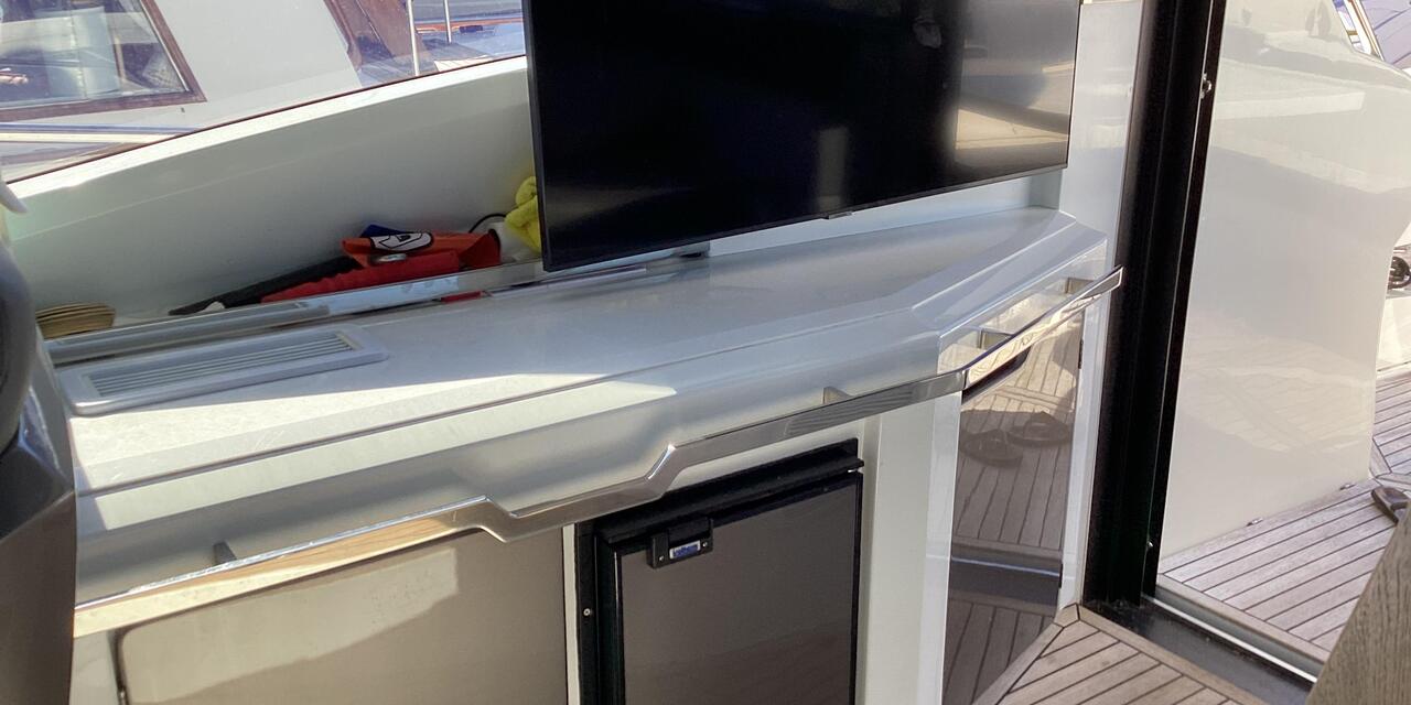 Galeon 48 HTS