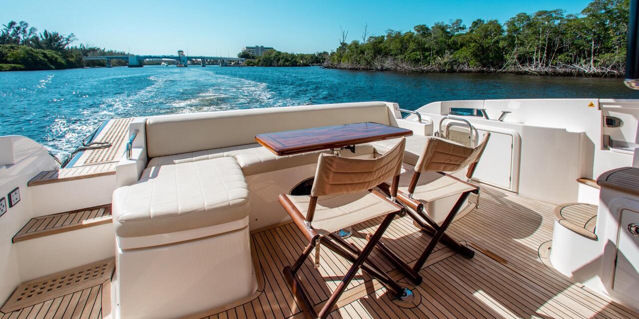 Azimut 53 Fly