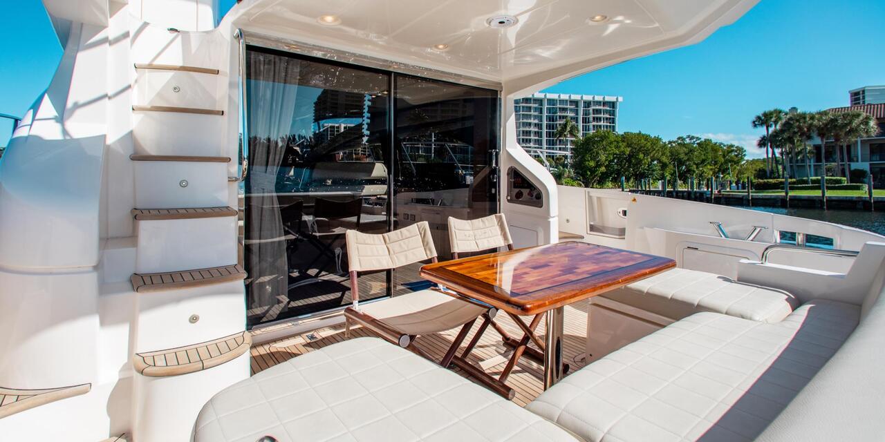 Azimut 53 Fly
