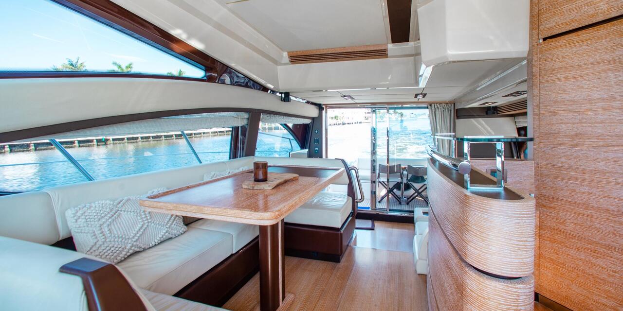 Azimut 53 Fly