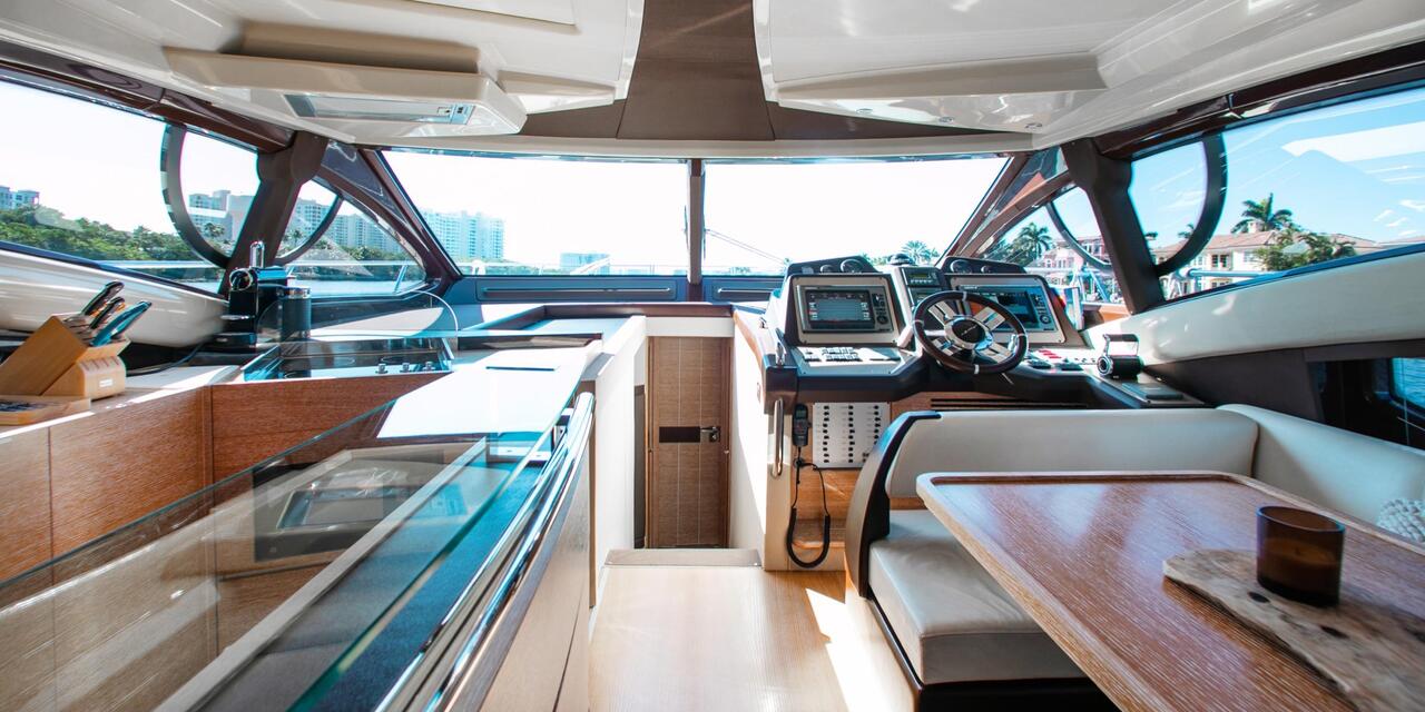 Azimut 53 Fly