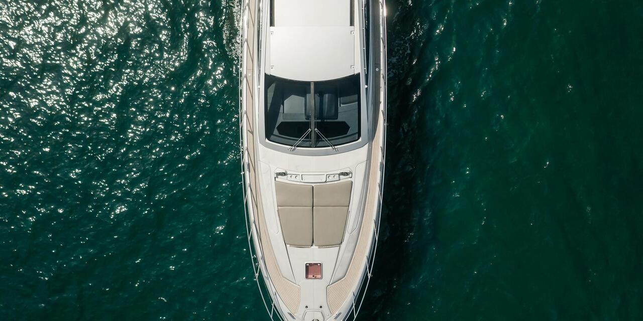 Azimut 58