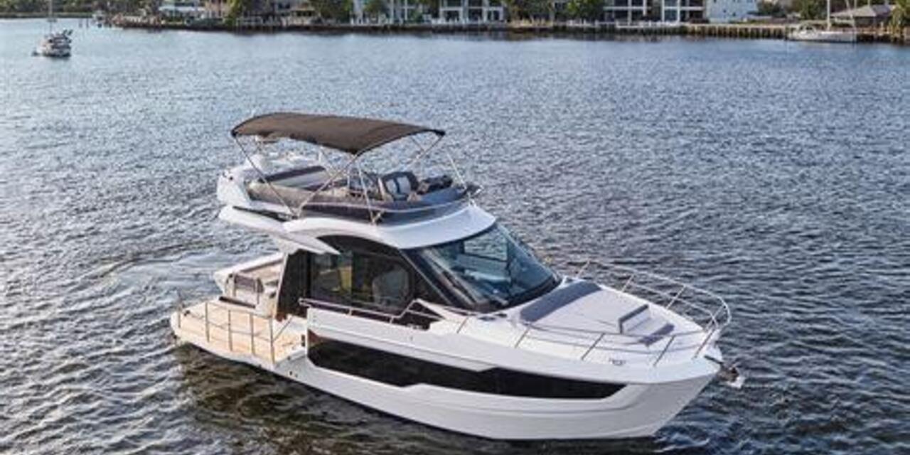 Galeon 400 Fly