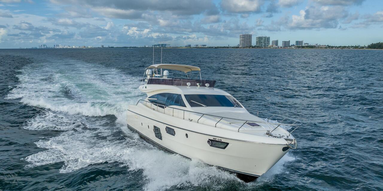 Ferretti Yachts 620