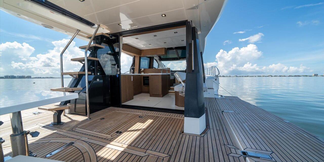 Galeon 510 SKY