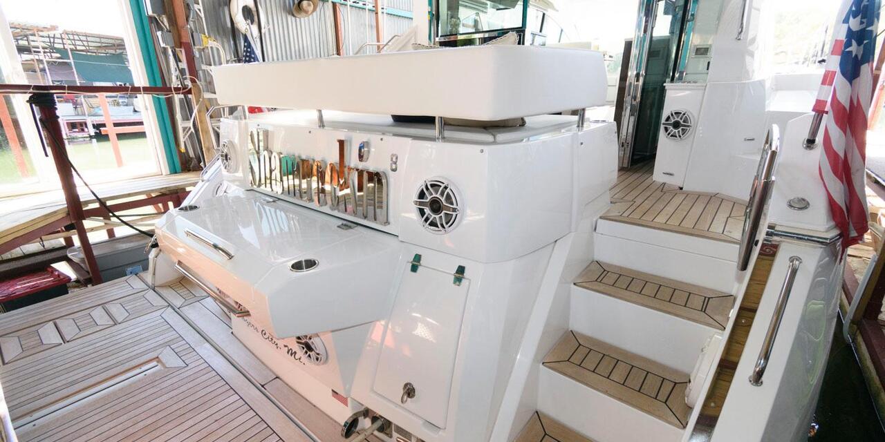 Cruisers Yachts 50 Cantius