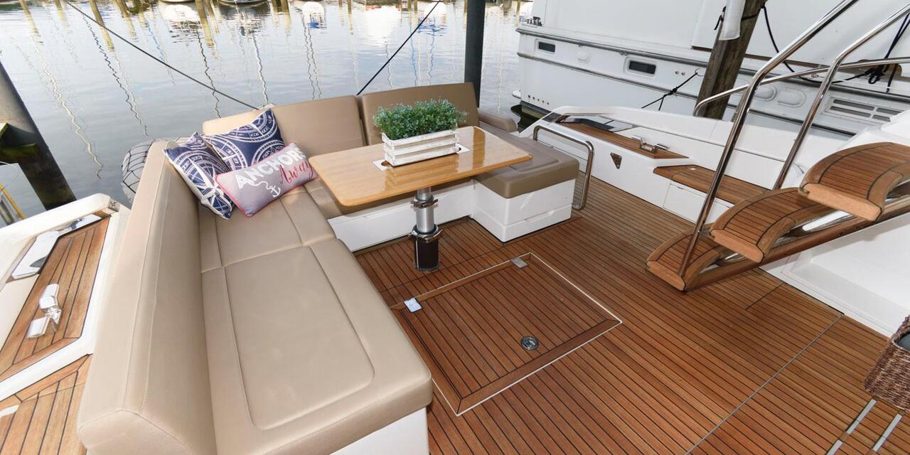 Fairline Squadron 53