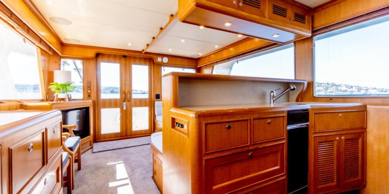 Offshore Yachts Pilothouse