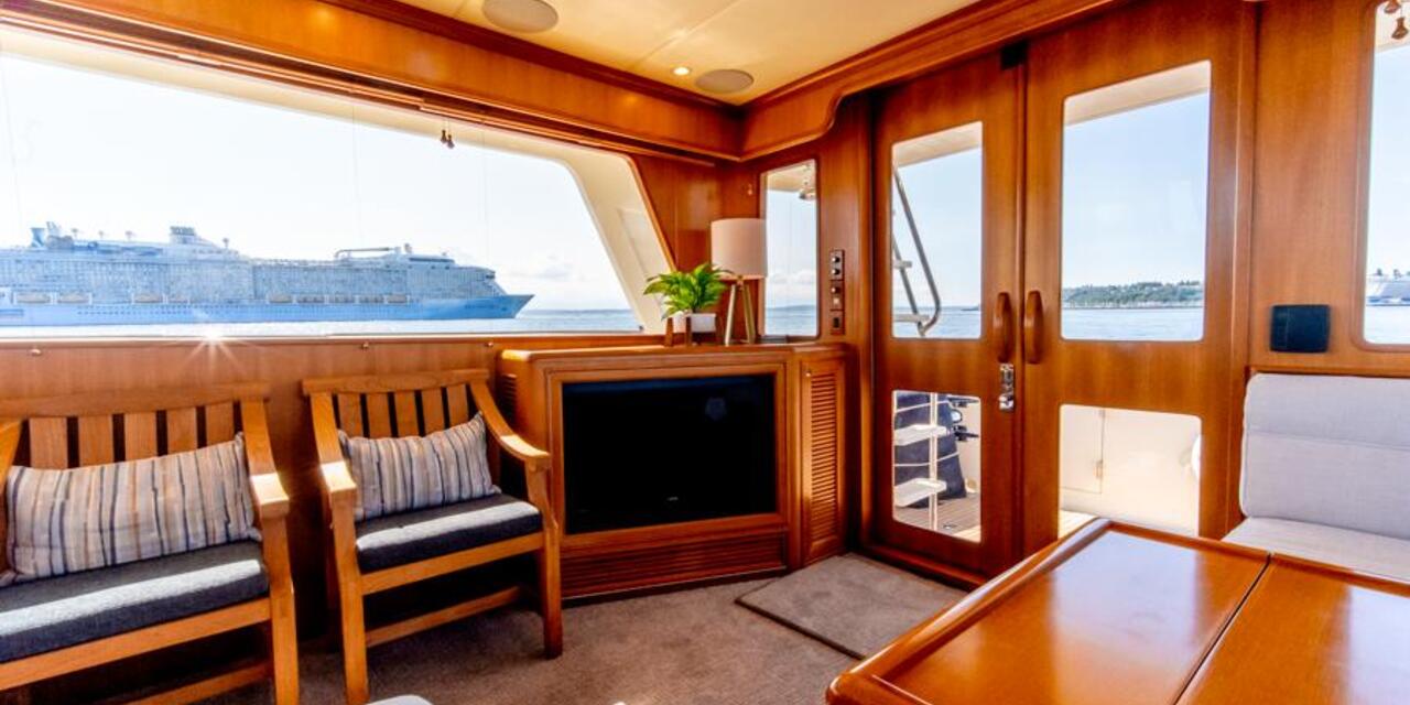 Offshore Yachts Pilothouse