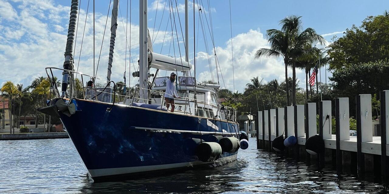 Palmer Johnson Alden Custom Pilothouse