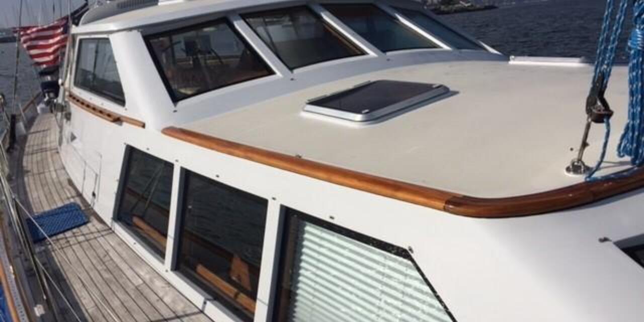 Palmer Johnson Alden Custom Pilothouse