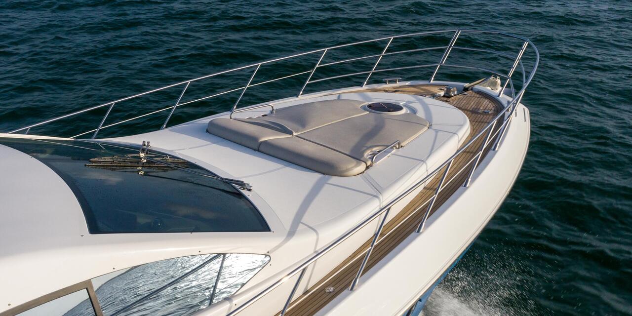 Azimut 64