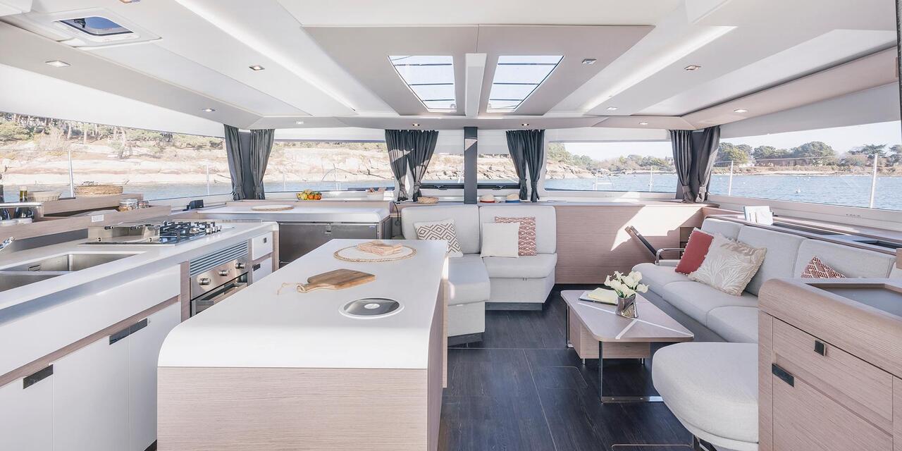 Fountaine Pajot Aura 51