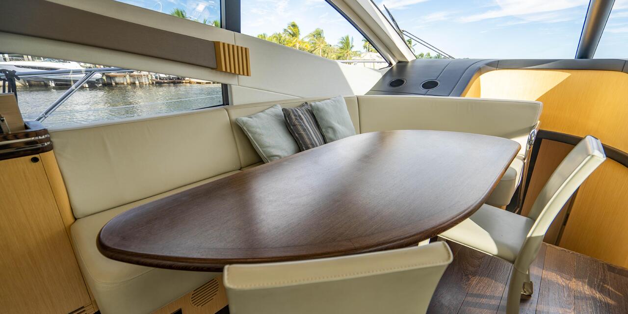 Sunseeker 68 Sport Yacht