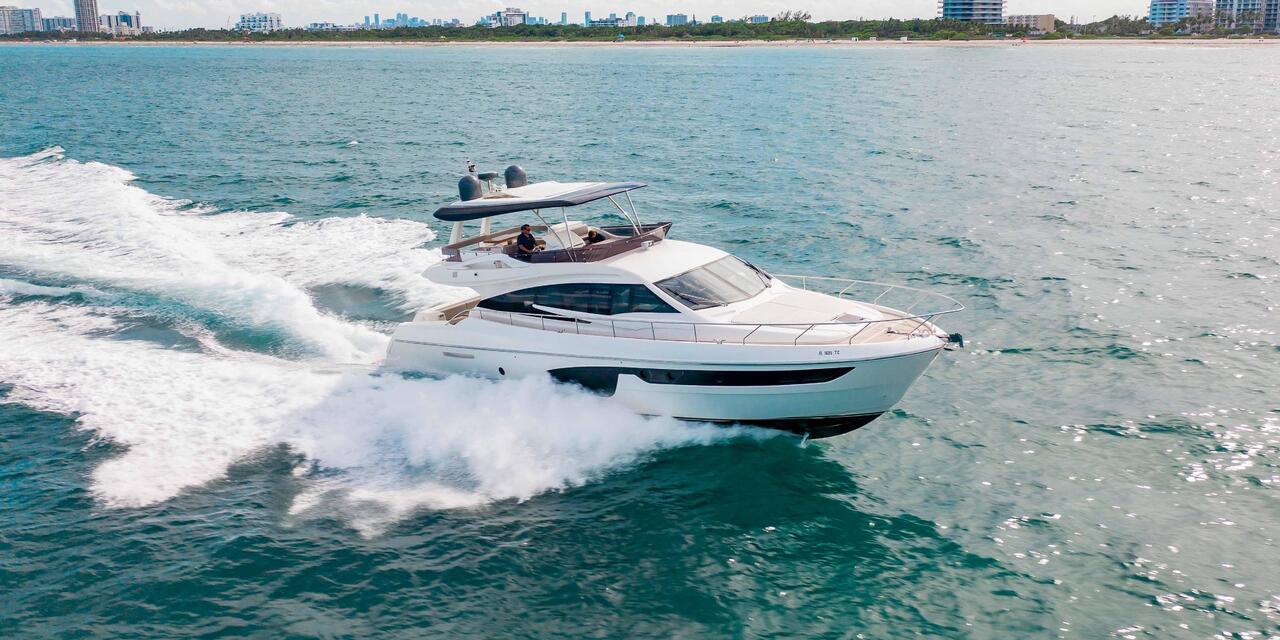 Ferretti Yachts 650