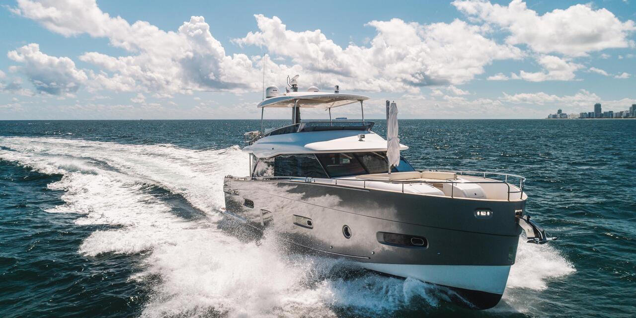 Azimut Magellano 66