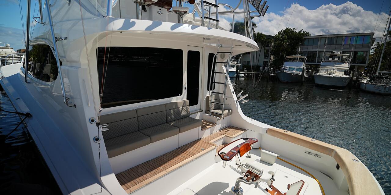 Hatteras Convertible