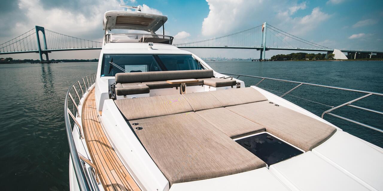 Azimut 66