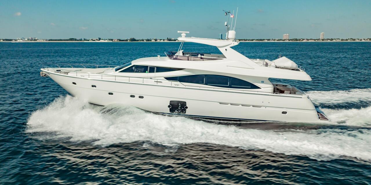 Ferretti Yachts 83