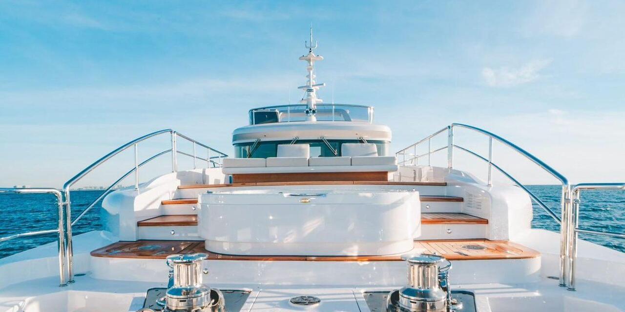 Benetti Delfino 95