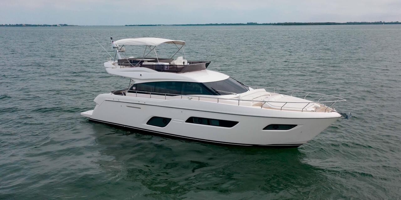 Ferretti Yachts 550