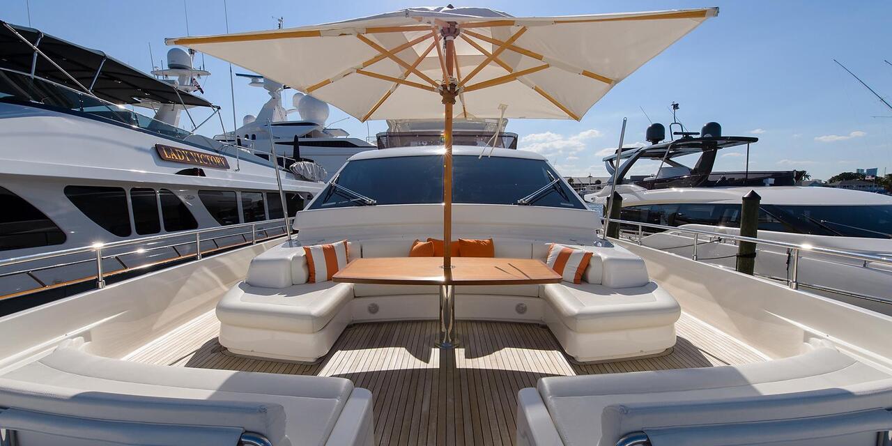 Ferretti Yachts 840 Altura