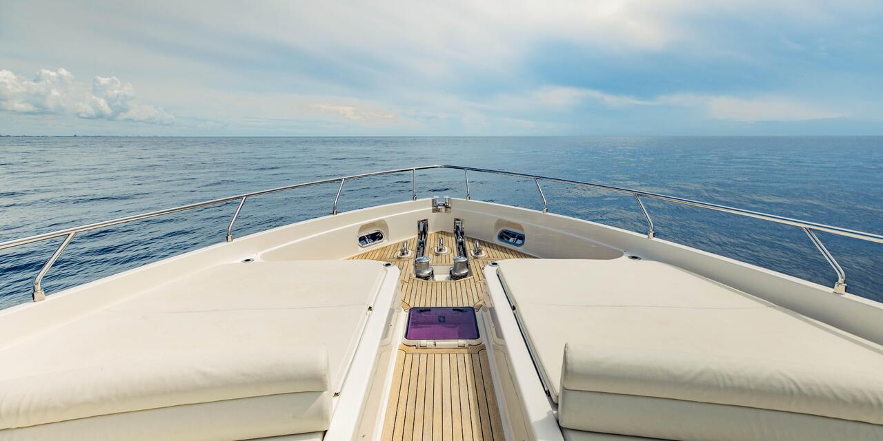 Ferretti Yachts 840 Altura