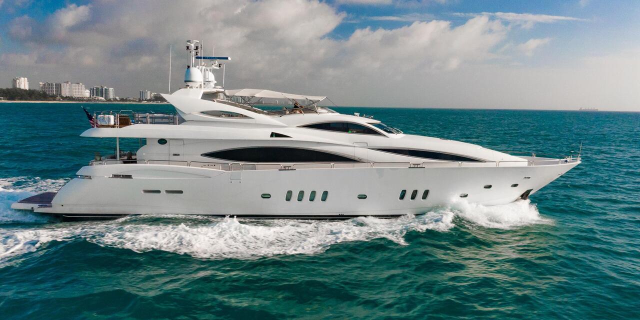 Sunseeker 105 Yacht