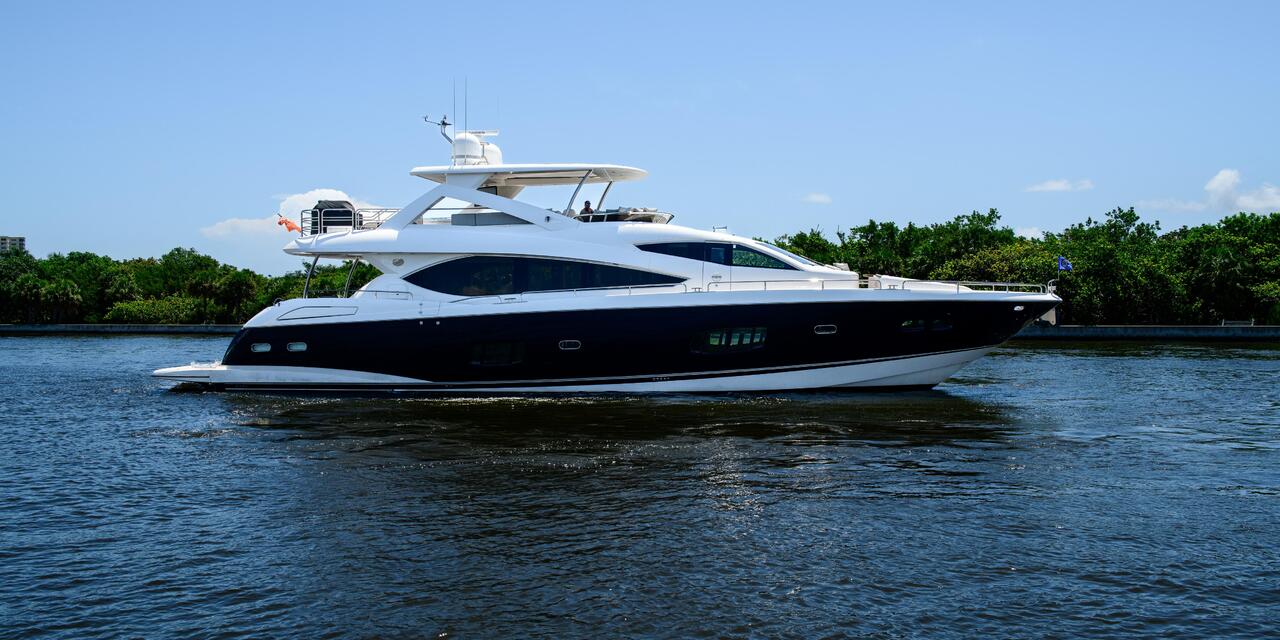 Sunseeker 88 Yacht