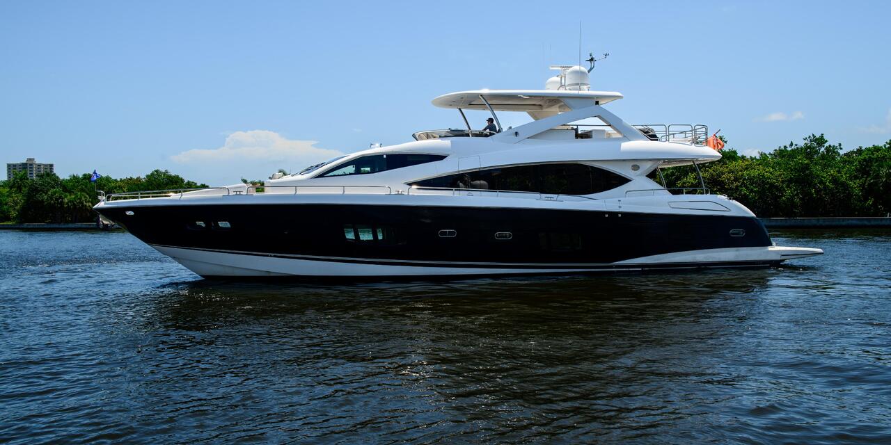 Sunseeker 88 Yacht