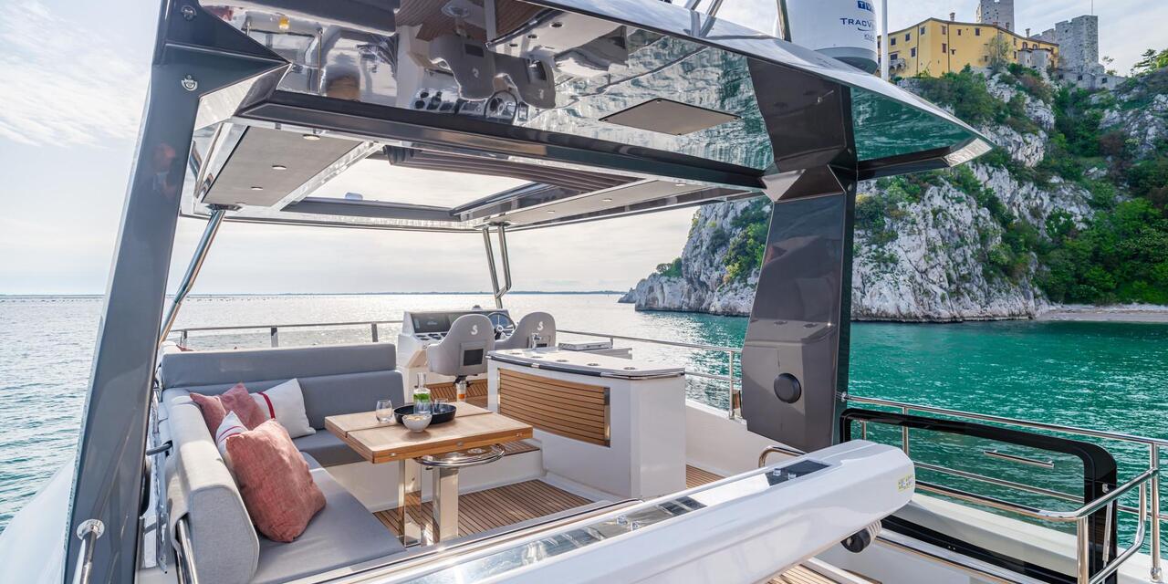 Beneteau Grand Trawler 62