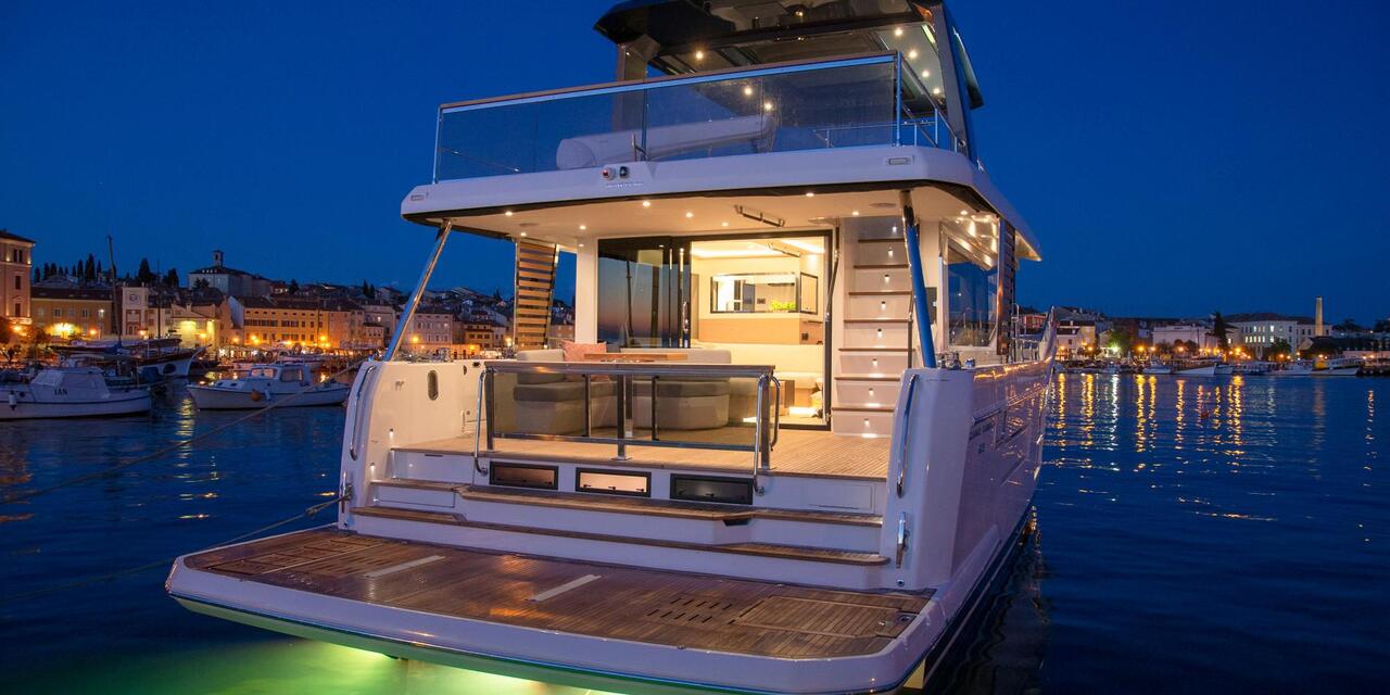 Beneteau Grand Trawler 62