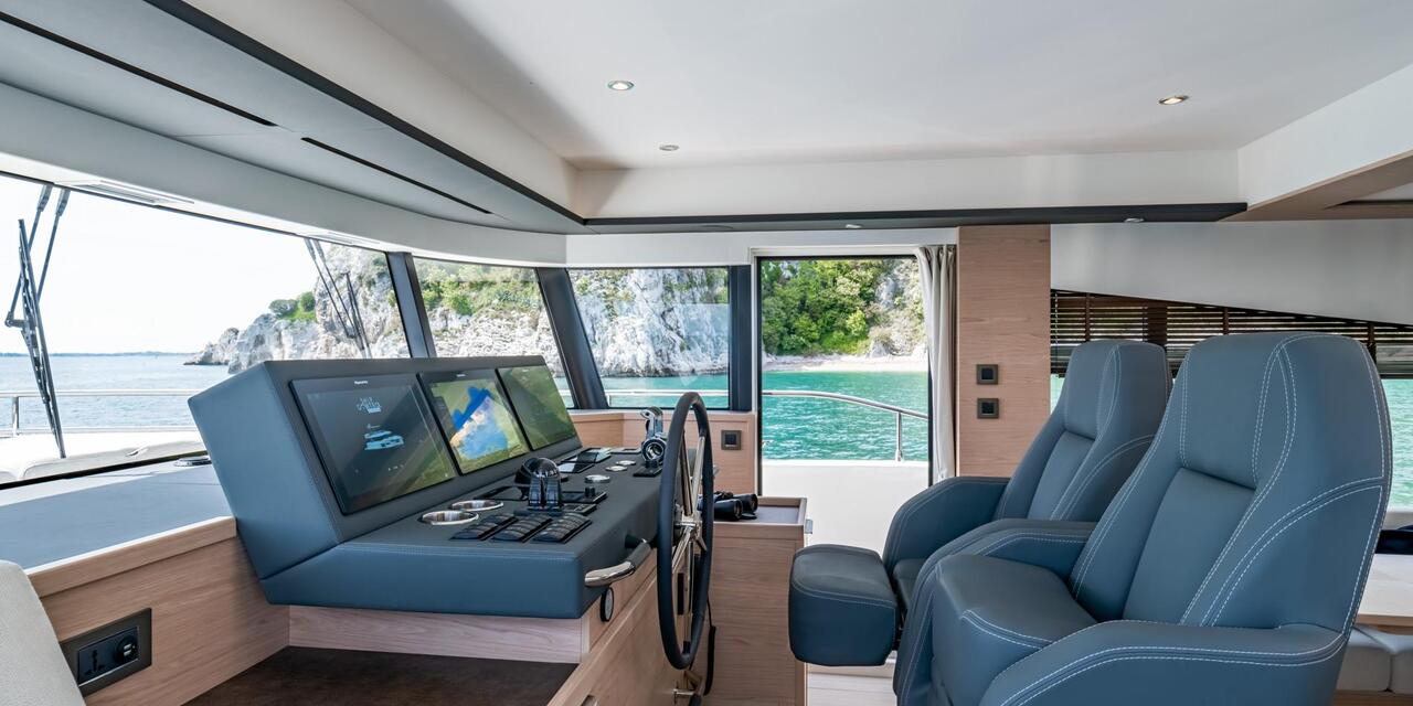 Beneteau Grand Trawler 62