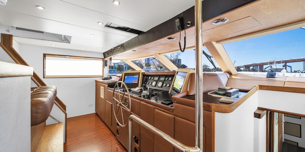 Broward Raised Pilothouse