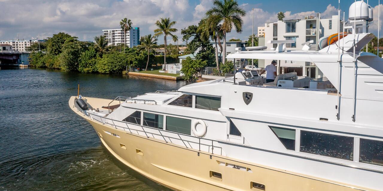 Broward Raised Pilothouse