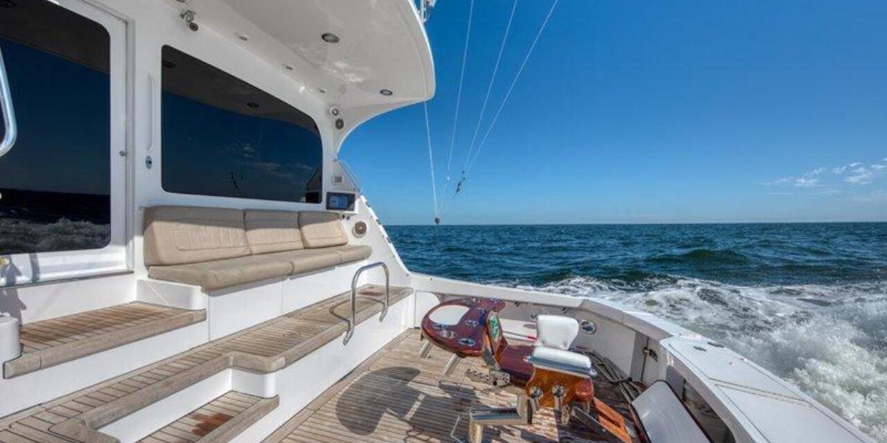 Hatteras 77 Convertible