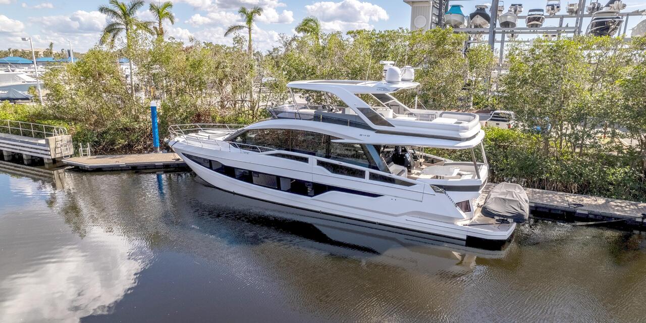 Galeon 640 Fly