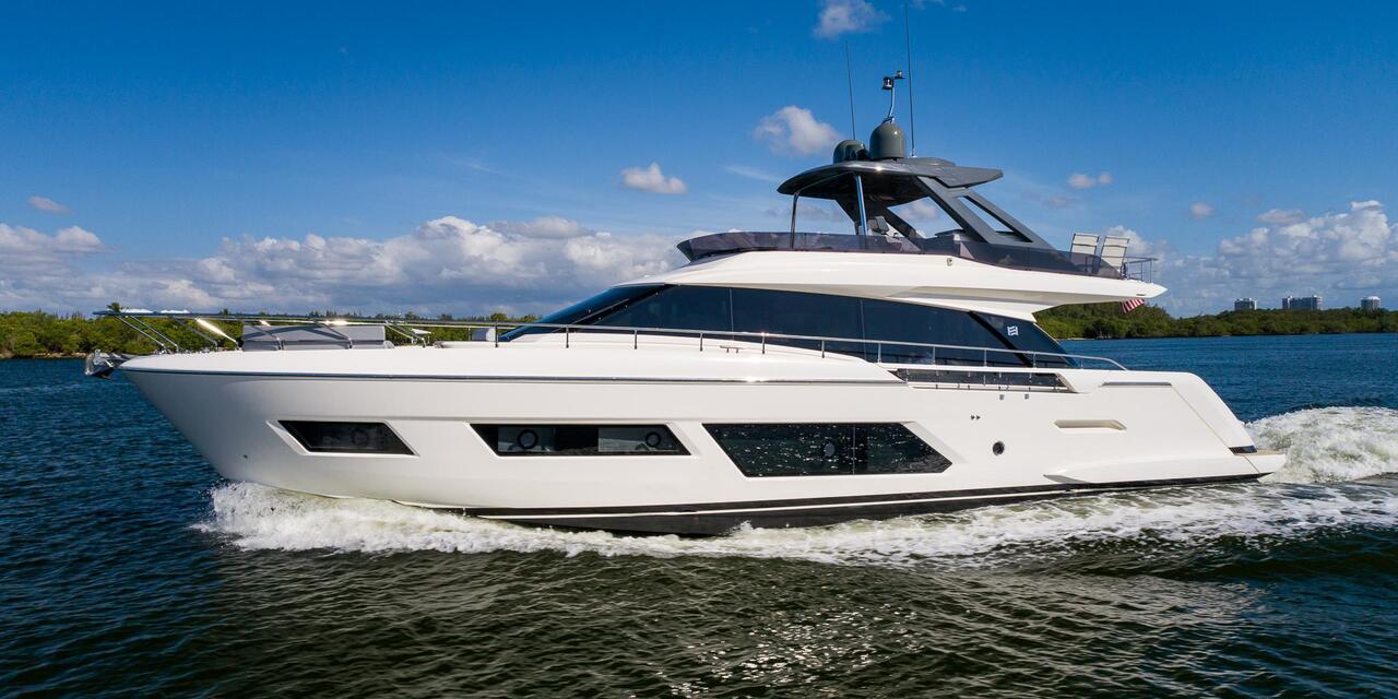 Ferretti Yachts 670