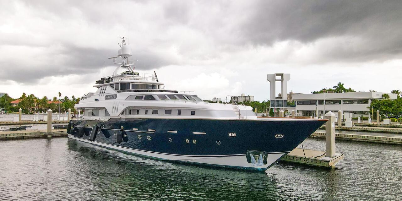 Benetti Custom 118