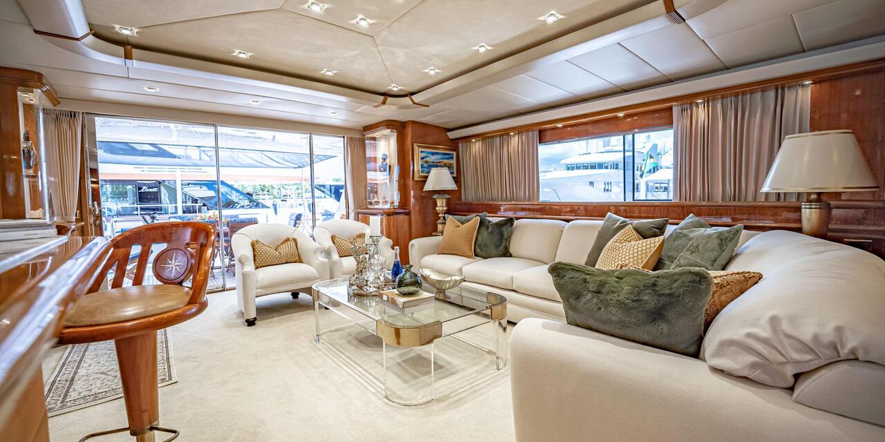 Benetti Custom 118