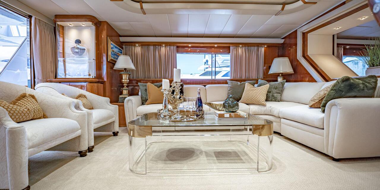 Benetti Custom 118