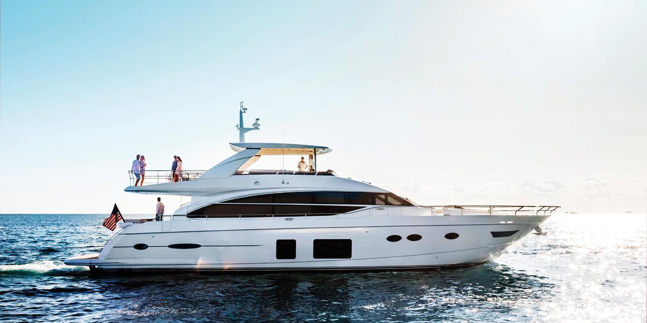 Princess Flybridge 82 Motor Yacht