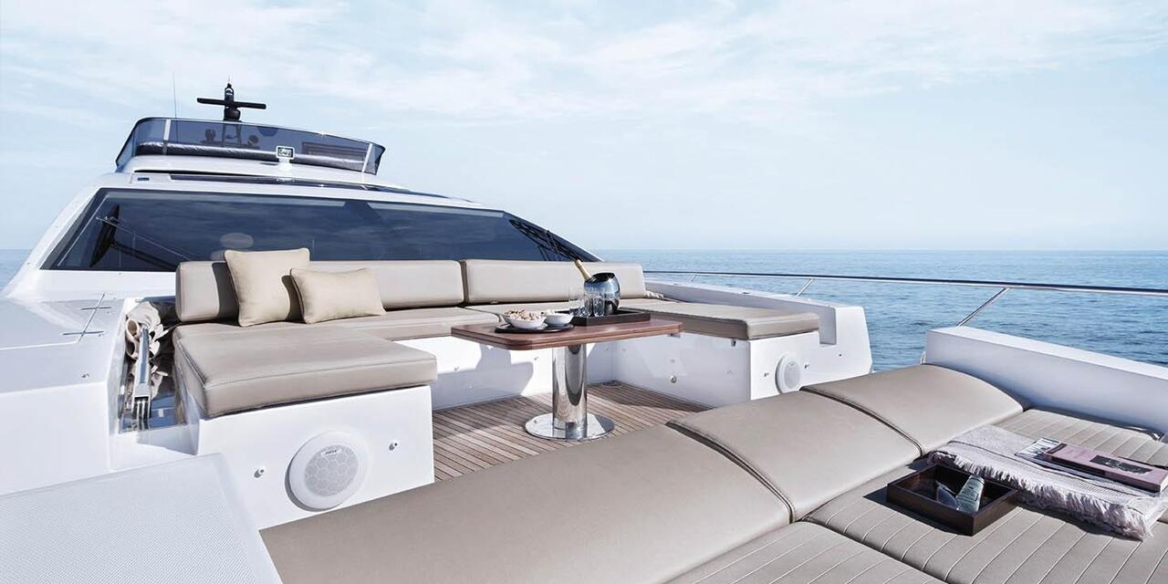 Azimut 77S